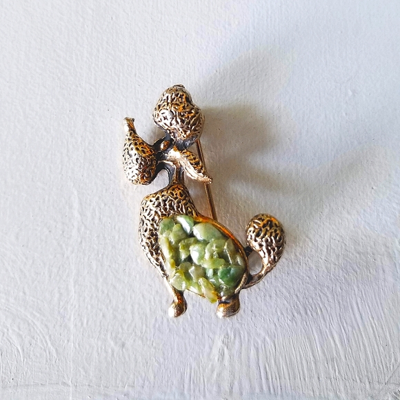 ๐ JEWELLERY 2/$25๐
Vintage poodle brooch - Picture 1 of 2